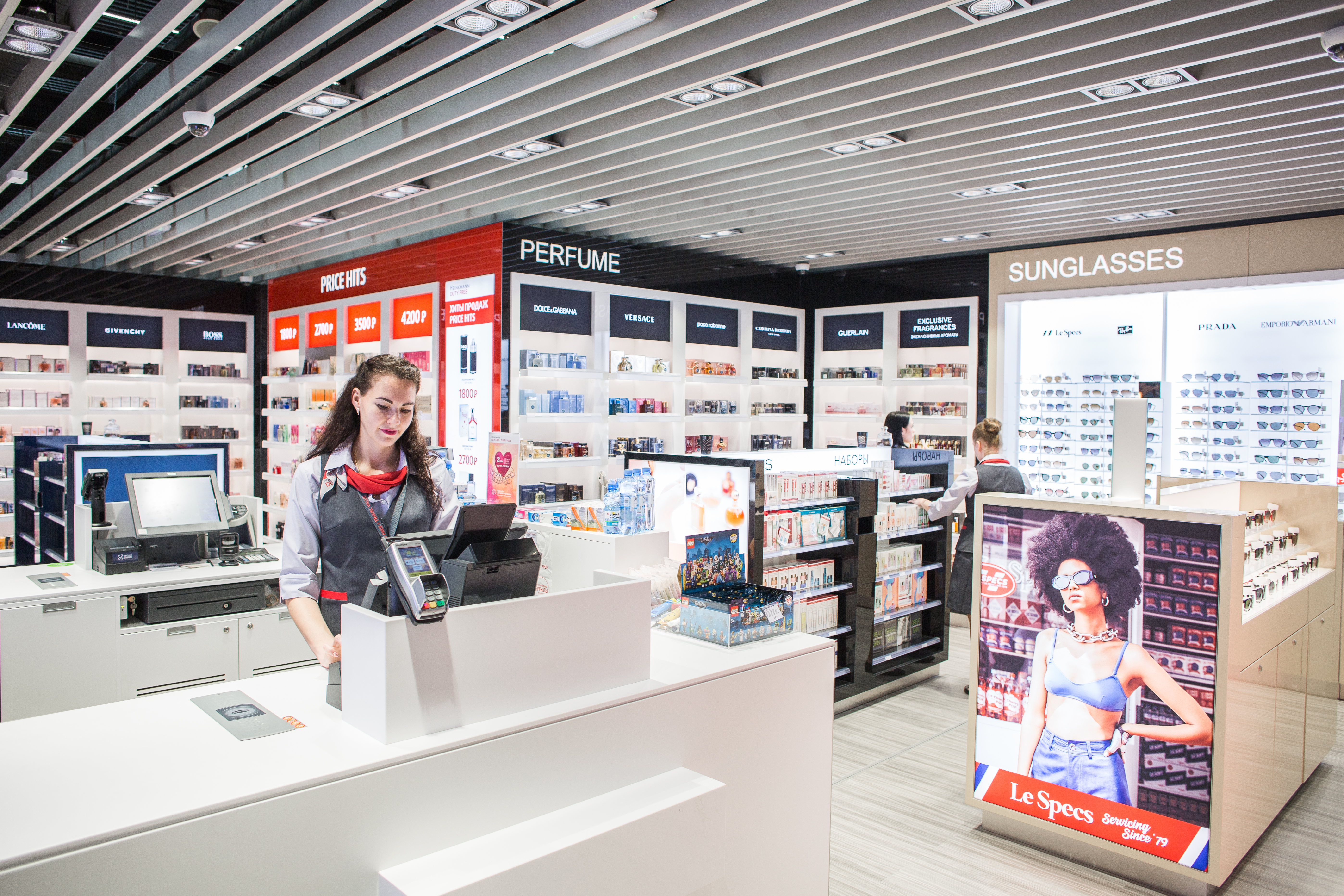 Магазин Heinemann Travel Value на внутренних рейсах